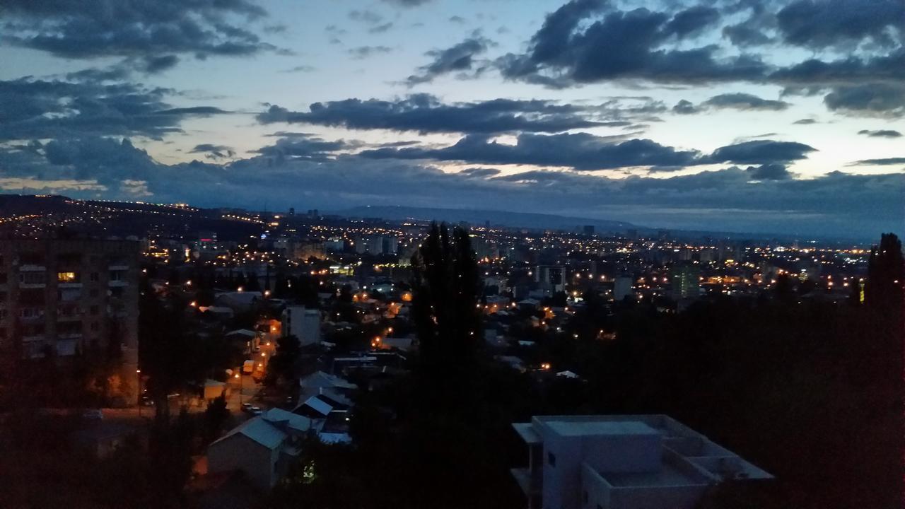 Top Boutique Hotel（首席精品酒店） Tbilisi Buitenkant foto