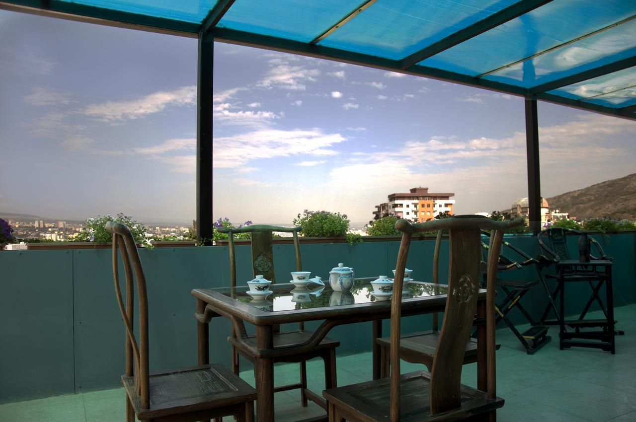 Top Boutique Hotel（首席精品酒店） Tbilisi Buitenkant foto