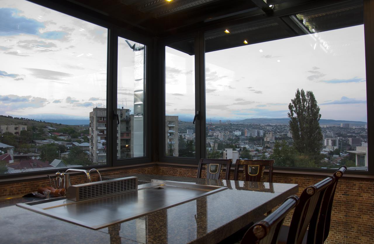 Top Boutique Hotel（首席精品酒店） Tbilisi Buitenkant foto