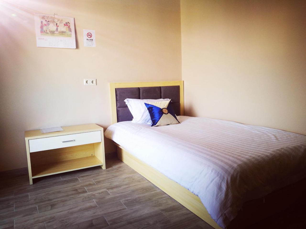 Top Boutique Hotel（首席精品酒店） Tbilisi Buitenkant foto