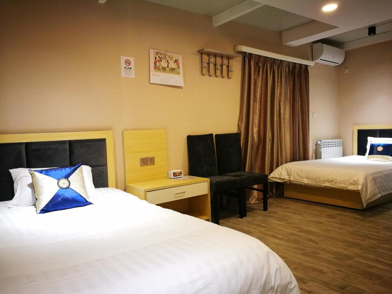Top Boutique Hotel（首席精品酒店） Tbilisi Buitenkant foto