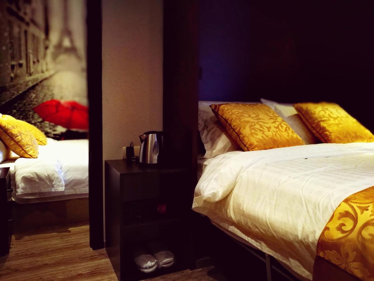 Top Boutique Hotel（首席精品酒店） Tbilisi Buitenkant foto