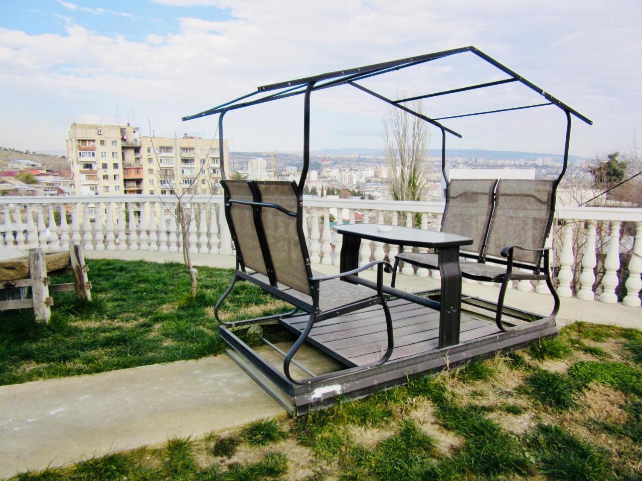 Top Boutique Hotel（首席精品酒店） Tbilisi Buitenkant foto